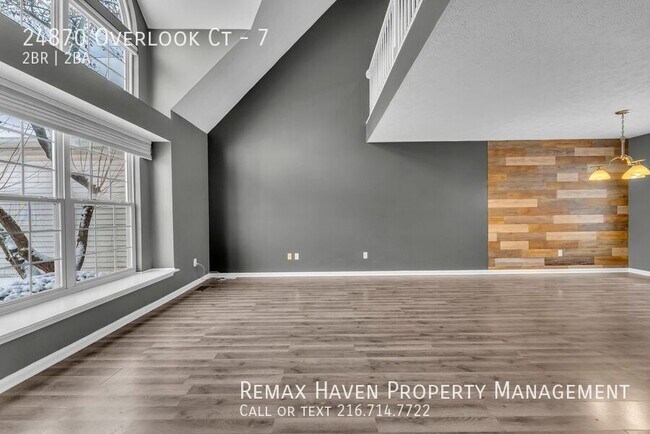 Photo - 24870 Overlook Ct