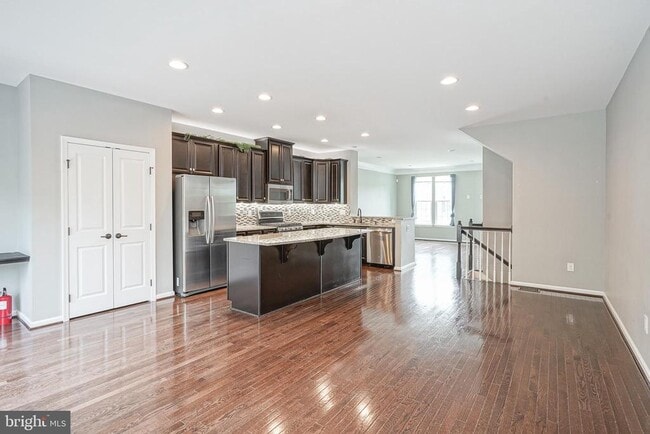 Photo - 1048 Regency Pl