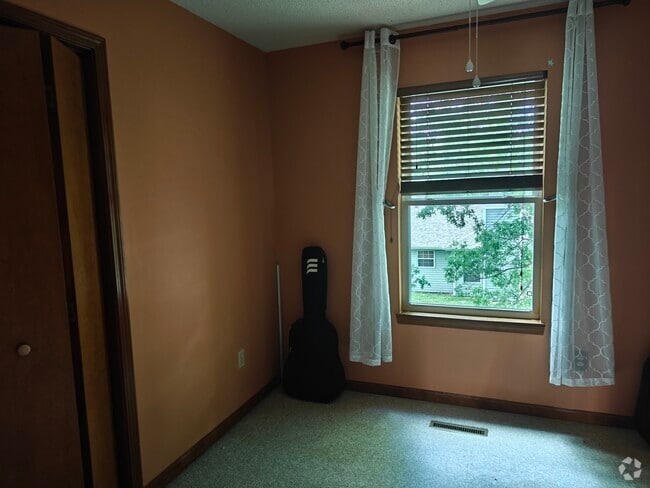 Building Photo - 3701 Churchill Dr Rental