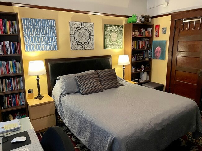 1529 W 12th St Unit Lower Flat