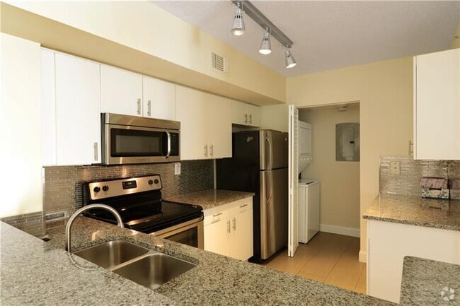 Building Photo - 2640 S University Dr Unit 202 Rental
