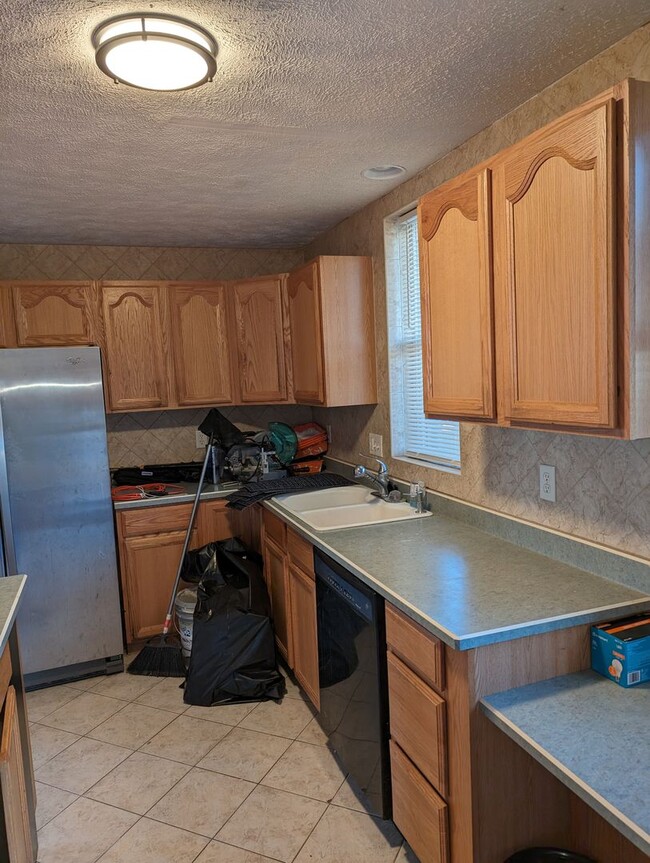 Photo - 318 W College St Unit Apt 1