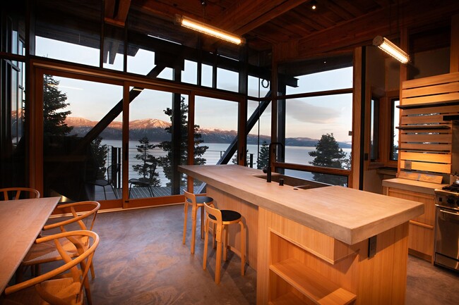 Photo - Architectural gem