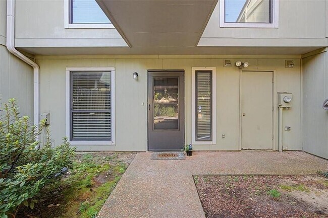 6350 Hawthorne Terrace