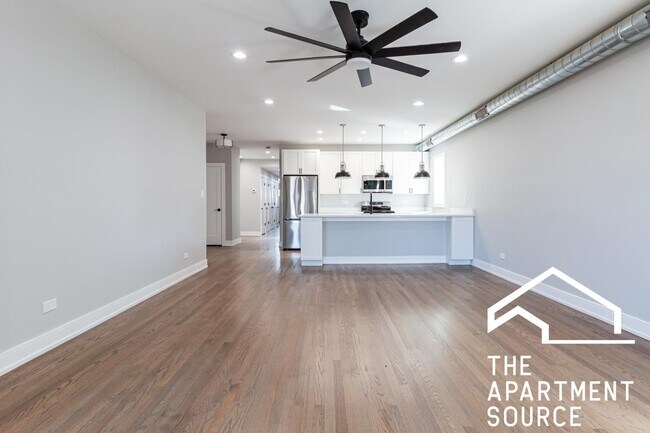 2639 W Carmen Ave Unit 3