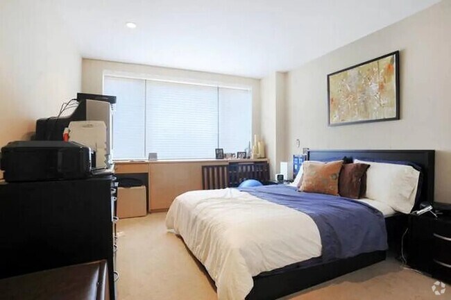 Building Photo - 44 E 12th St Unit 19D Rental