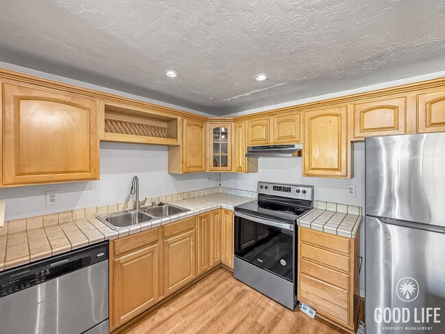 Photo - Great 2B/1BA Condo in Escondido! Unidad 235