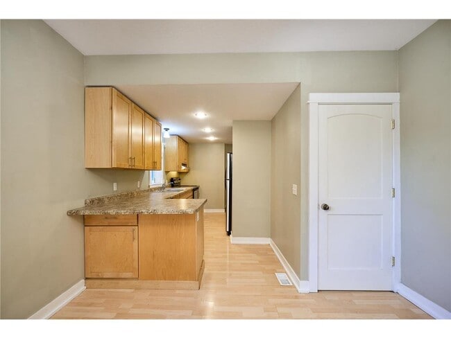 Photo - 2327 Cole Ave SE