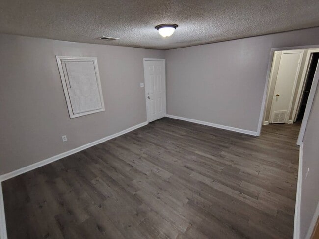 Photo - Newly Renovated 2 Bedroom / 1 Bathroom Home Available Now!