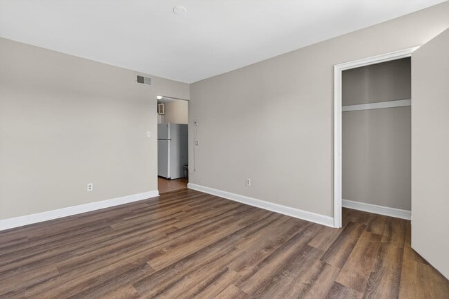 Photo - Bright 1 Bedroom Home with Refreshed Interior & In-Unit Laundry