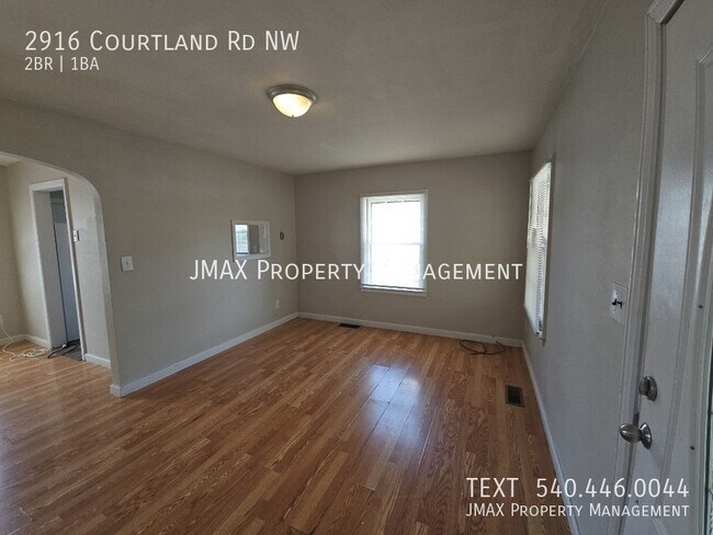 Photo - 2916 Courtland Rd NW