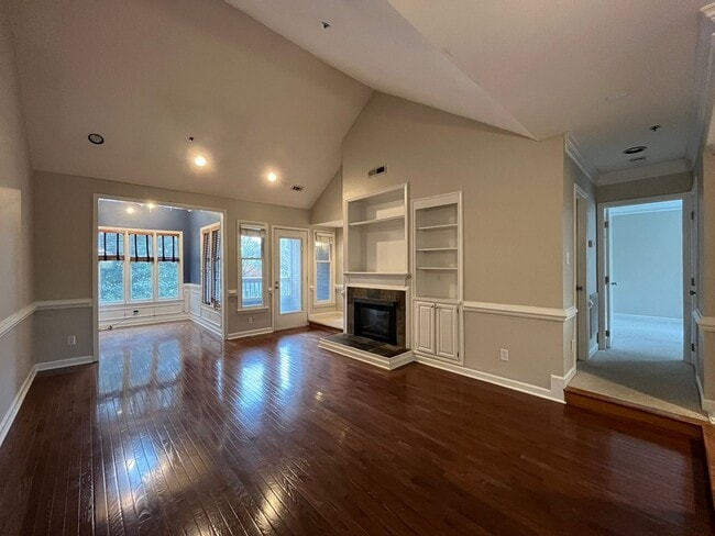 Photo - Excellent 2BD, 2BA Downtown Raleigh Condo ... Unit 301