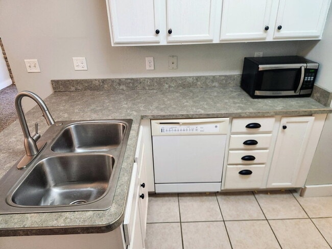 Photo - 2008 NW Ashton Ln