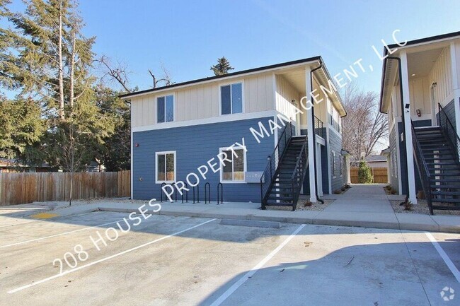 Building Photo - Immaculate Main-Level Apartment *75% Off F... Unit 101