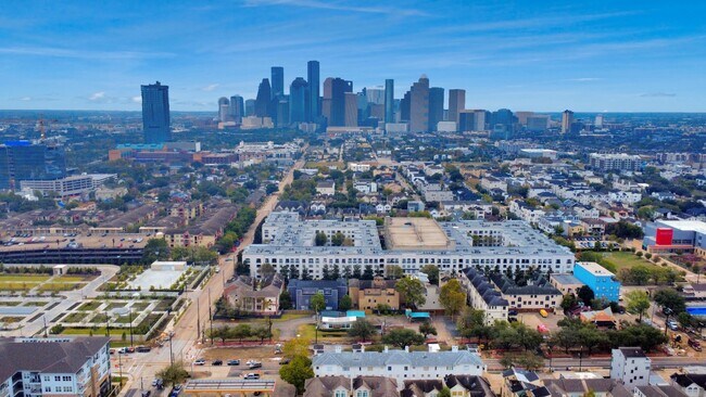 Photo - 1014 Montrose Blvd Unit G