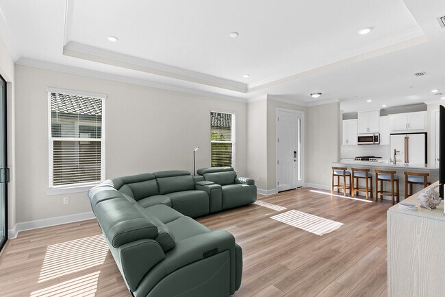 Photo - 15657 Gavello St