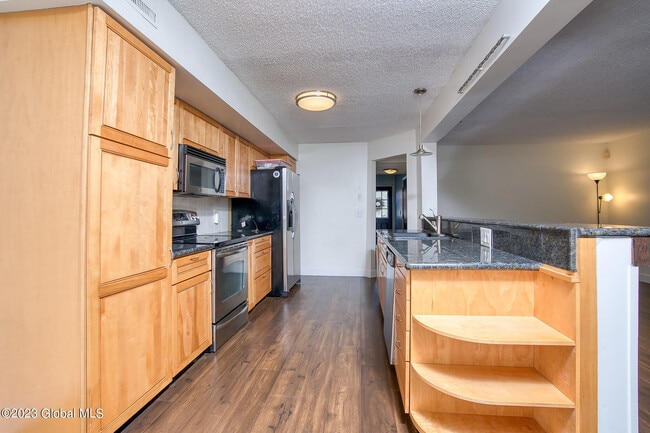 Photo - 416 Greenhill Ct