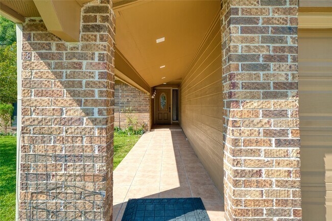 Building Photo - 16315 Port O Call St Rental