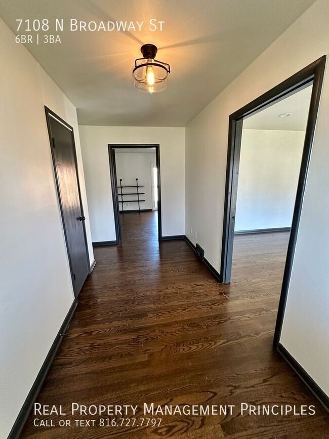 Photo - 7108 N Broadway