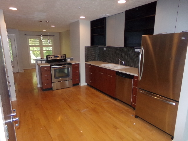 7000 Straffan Pl