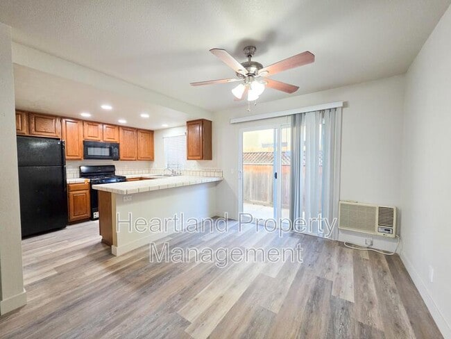 Photo - 4166 Monroe Ave Unidad #2