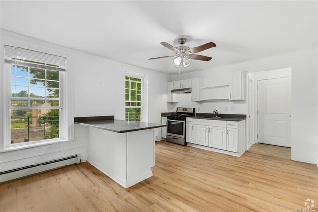 Building Photo - 177 Liberty St Unit 2 Rental