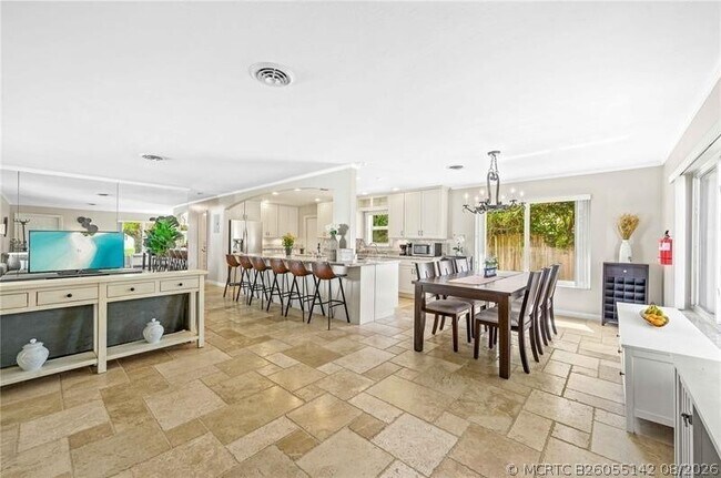 Photo - 332 NW 26th Ct