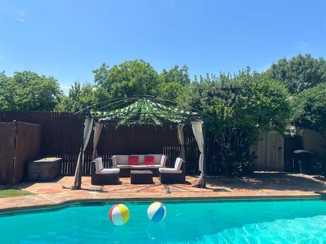 Building Photo - 1914 E Spring Valley Rd