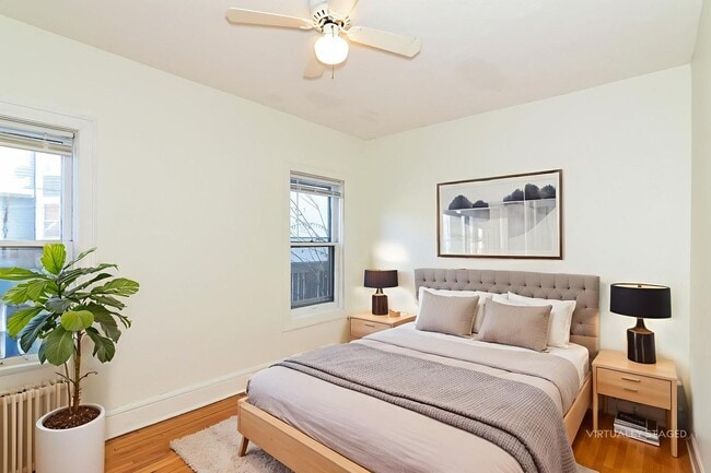 Photo - 1067-1069 Saint Clair Avenue Unit 1067