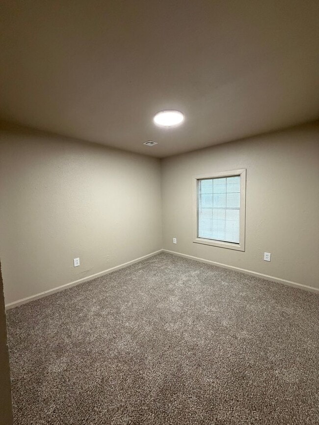 Photo - 712 Coyne Ave Unit 712 Coyne St