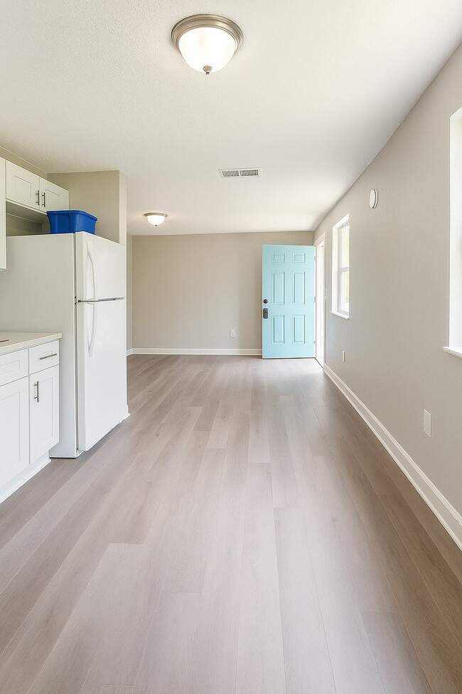 101 S Forest St Unit 1