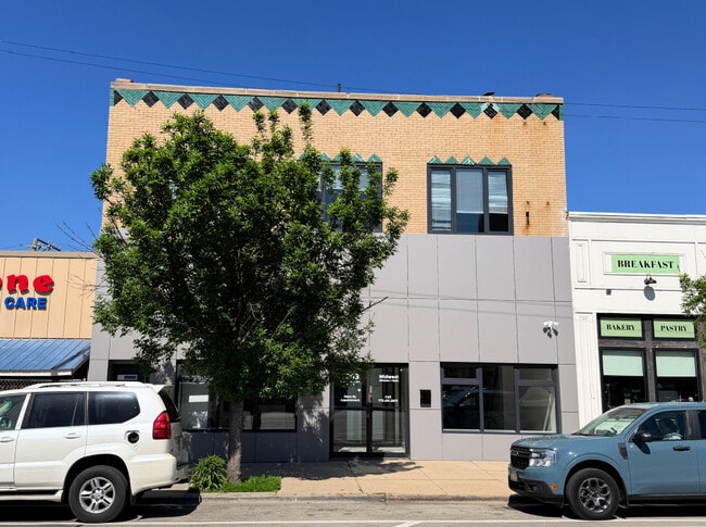 Building Photo - 5209 N Milwaukee Ave Unit 2