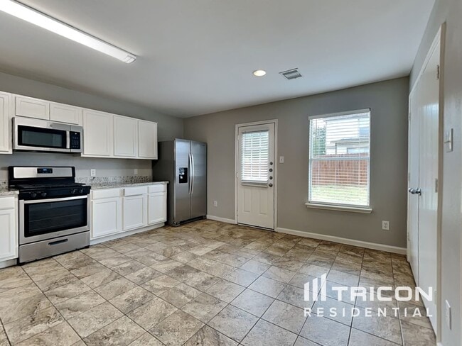 Photo - 21618 Rain Leaf Ct