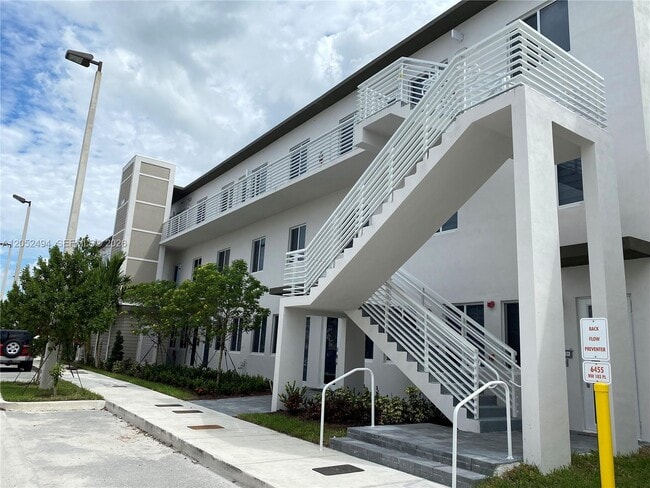 Photo - 6455 NW 103rd Pl Unit 303