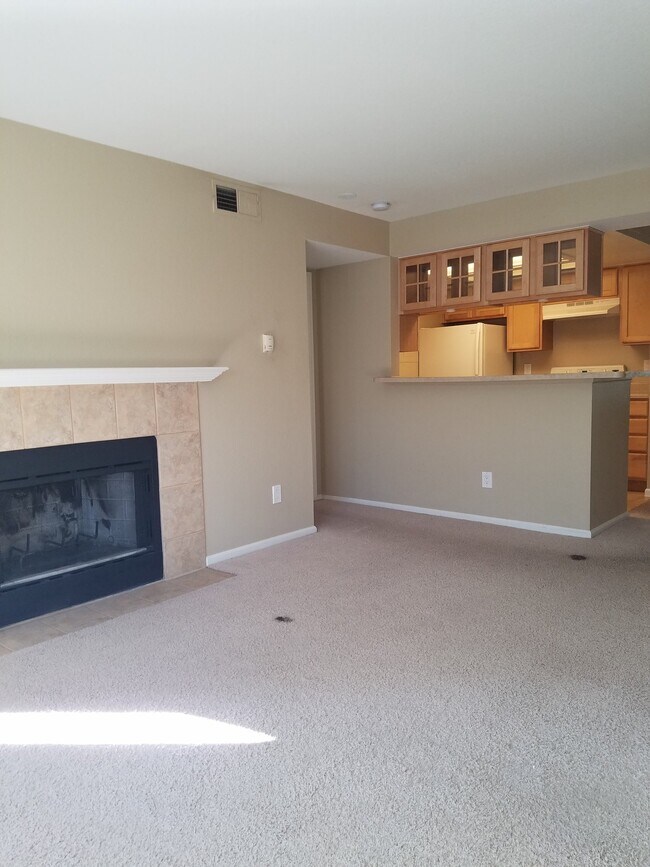 9212 E Arbor Cir Unidad L