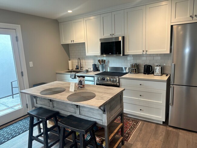 Photo - 843 Southampton Dr Unidad 843 A