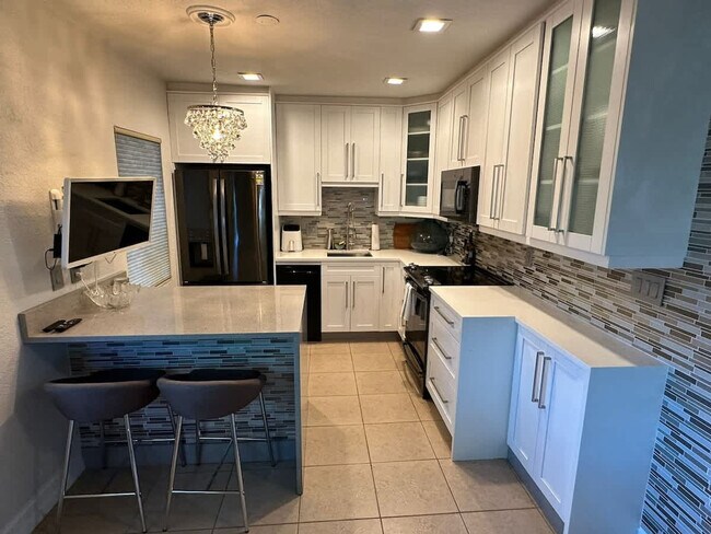 Photo - 1423 Holly Heights Dr Unit ID1056355P