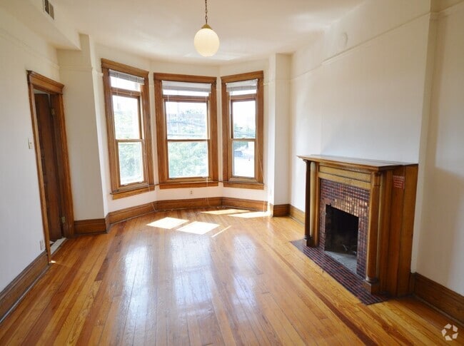 Building Photo - 638 W Drummond Pl Rental