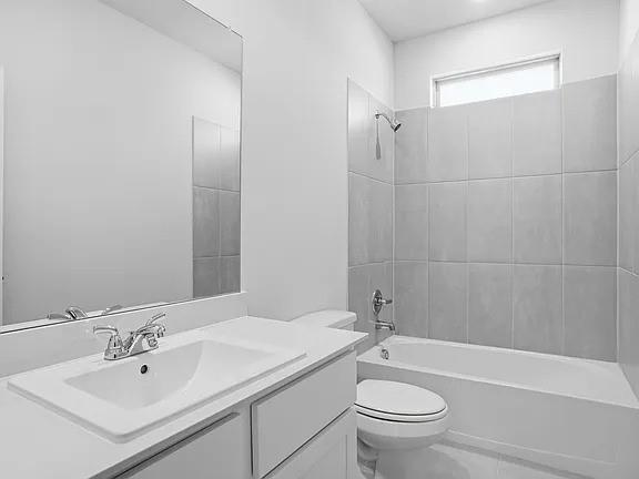 Photo - 641 Poppy Ln