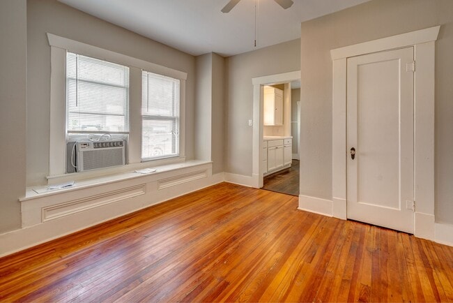 Photo - 115 Goldenrod St