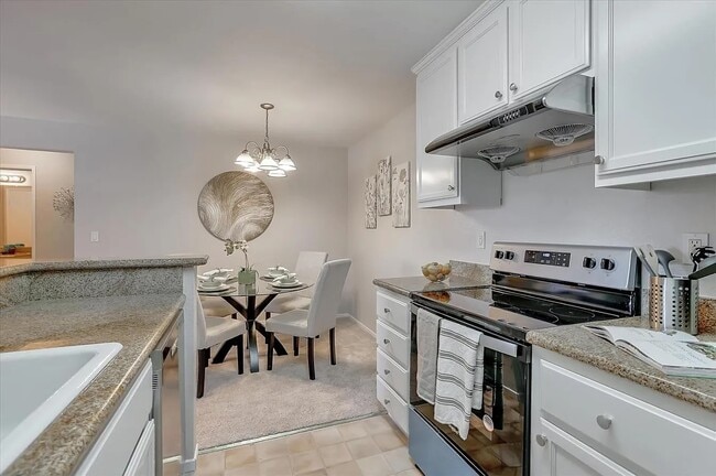 Photo - 2677 Somerset Park Cir