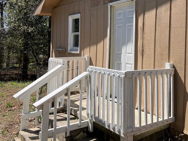 Photo - 2050 Cherokee Ct