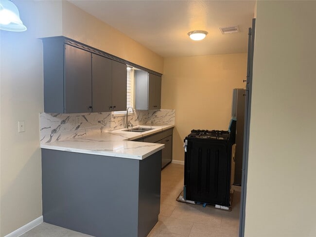 Photo - 7335 Tanager St