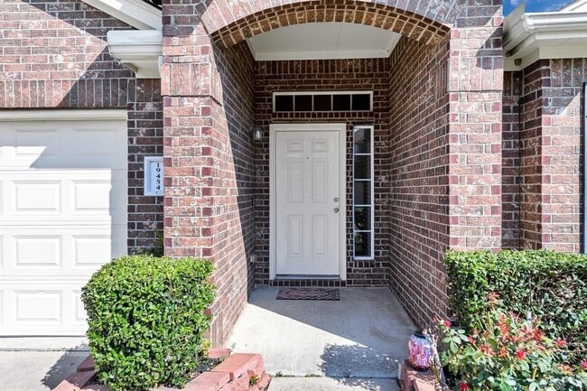 Photo - 19454 Plantation Cove Ln