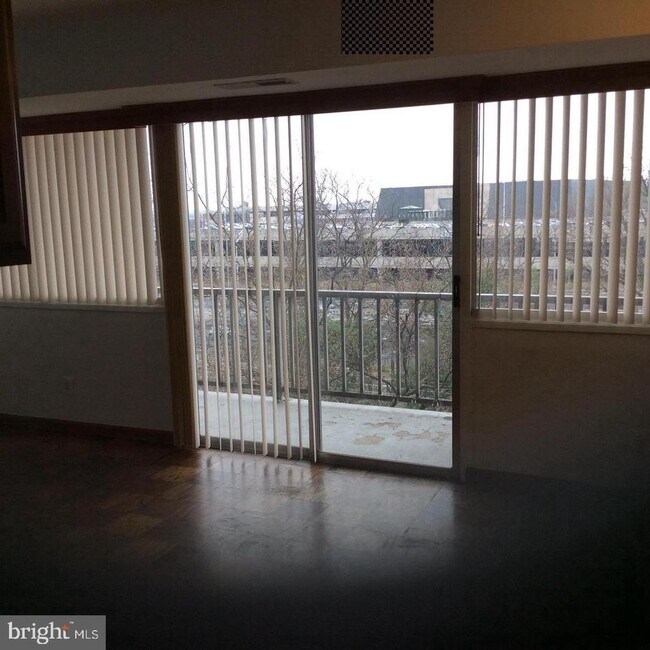 Photo - 5831 Quantrell Ave Unit 409