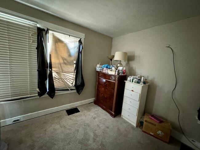 Photo - 911 Perry Hwy Unit 1st floor