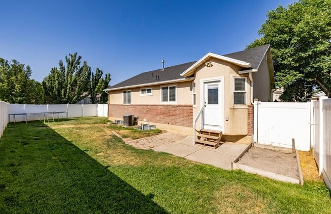 Photo - 7544 S 2020 E