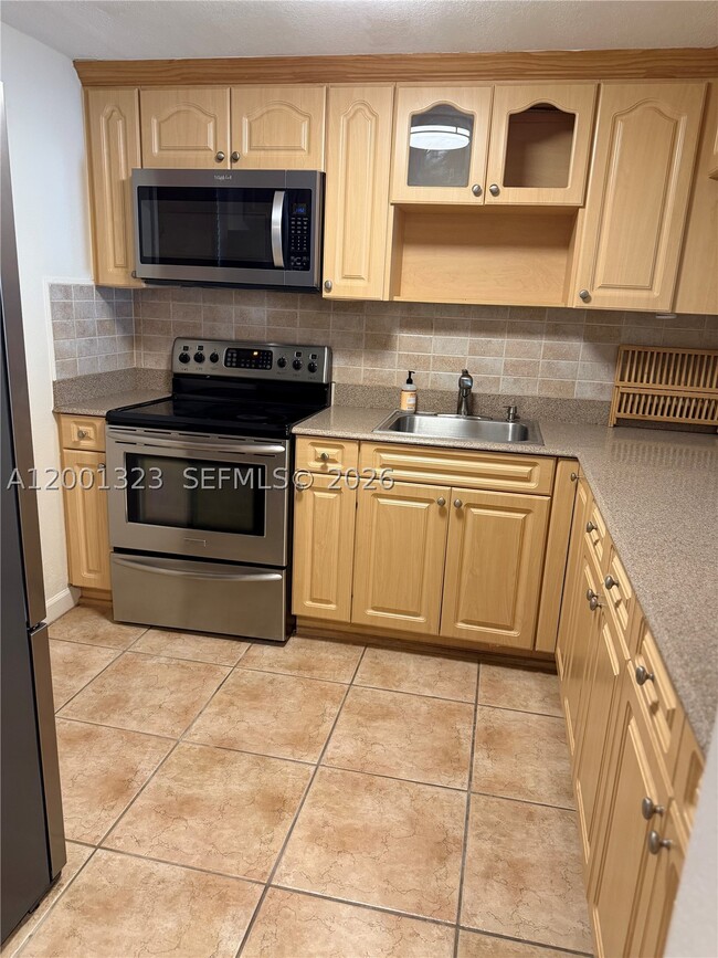 100 Edgewater Dr Unit 127
