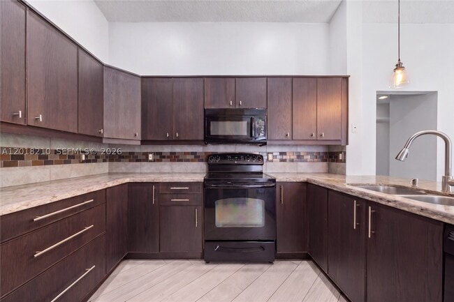 4334 Mahogany Ridge Dr