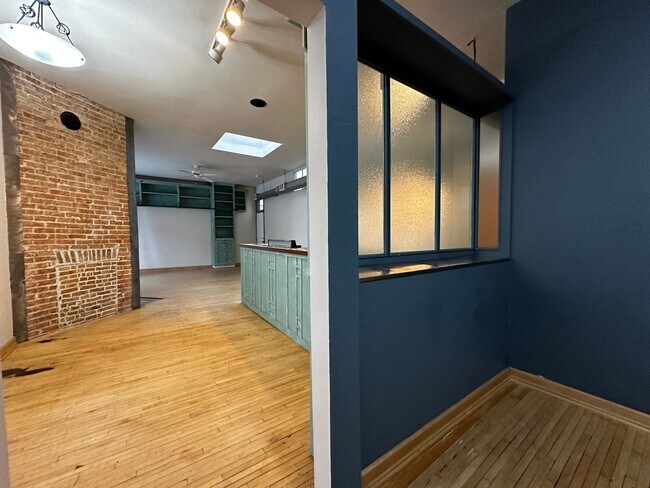 Photo - 123-125 N Broadway (mixed-use) Unit 123 N Broadway Apt. 2